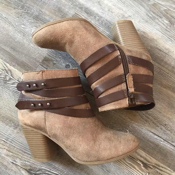 Material Girl Shoes - Material Girl Ankle Boots with Buckle Size 7